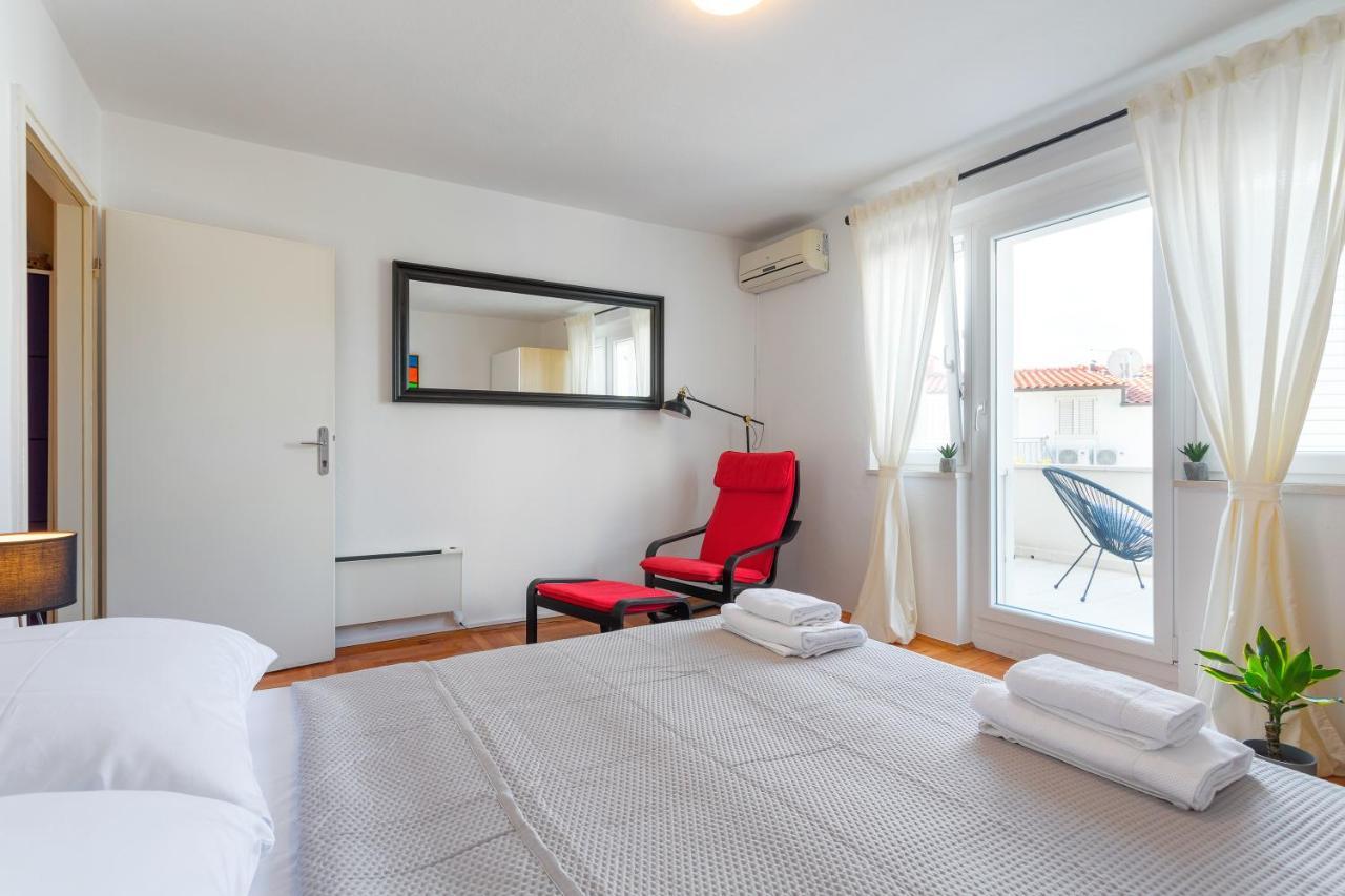 Central View Apartment Хвар Екстериор снимка