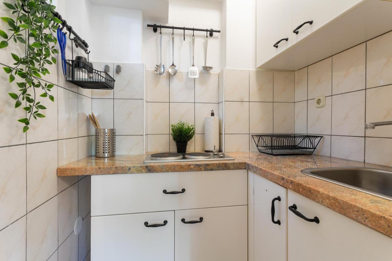 Central View Apartment Хвар Екстериор снимка